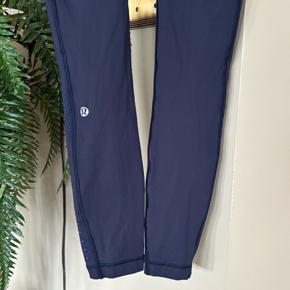 Lululemon Color Me Quick 7/8 Tights 25" Navy Blue Laser Cut High Rise Leggings - Picture 12 of 16